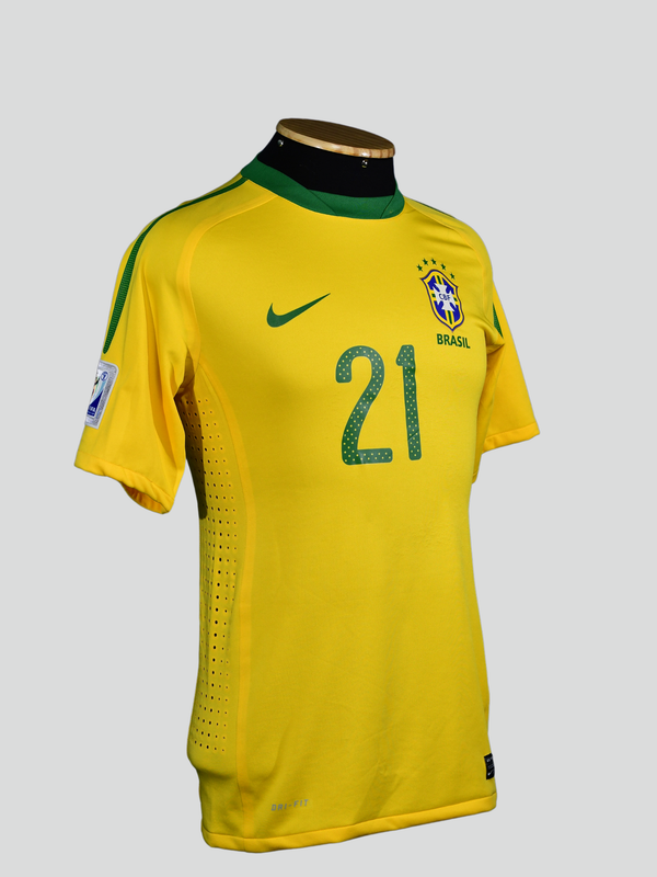 Brasil 2010 Nilmar - TAM M