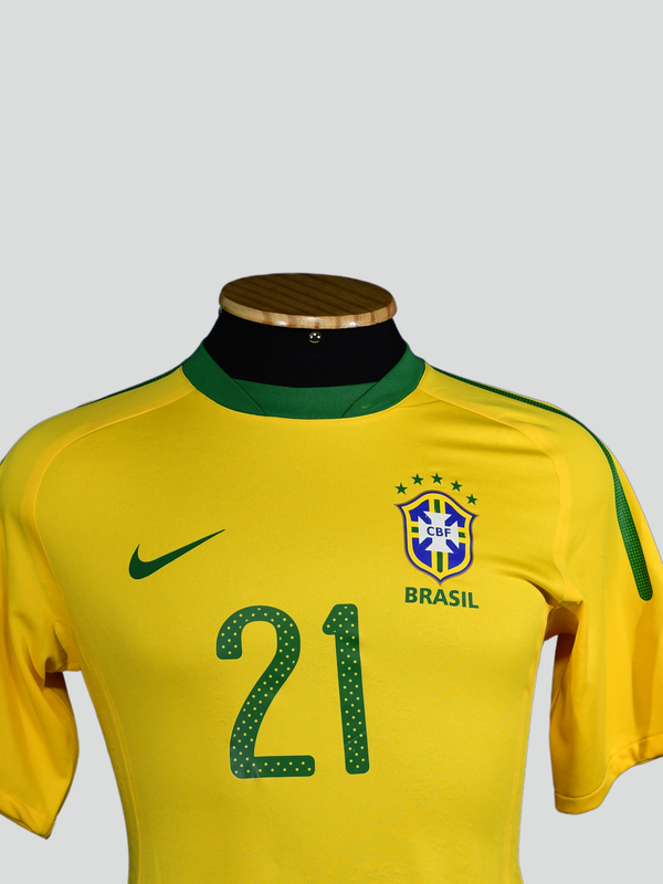Brasil 2010 Nilmar - TAM M