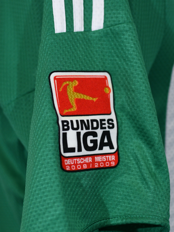 Wolfburg 2009 Rever - Tam G